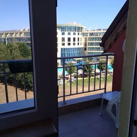 Sanny Garden Слънчев бряг