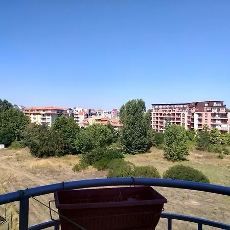 Апартамент Sanny Garden Слънчев бряг